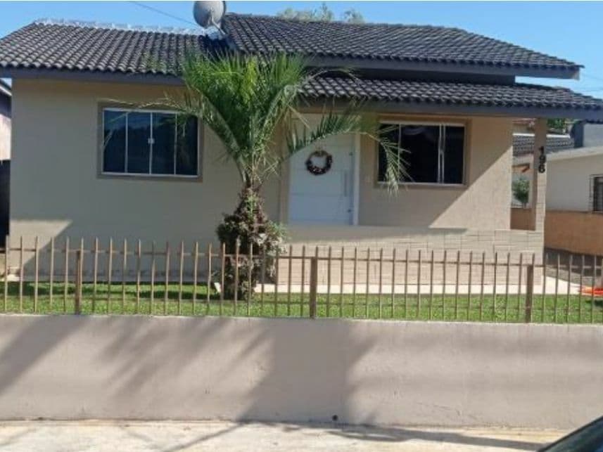 Casa em leilão em Curitibanos - SC — Casa à venda em leilão