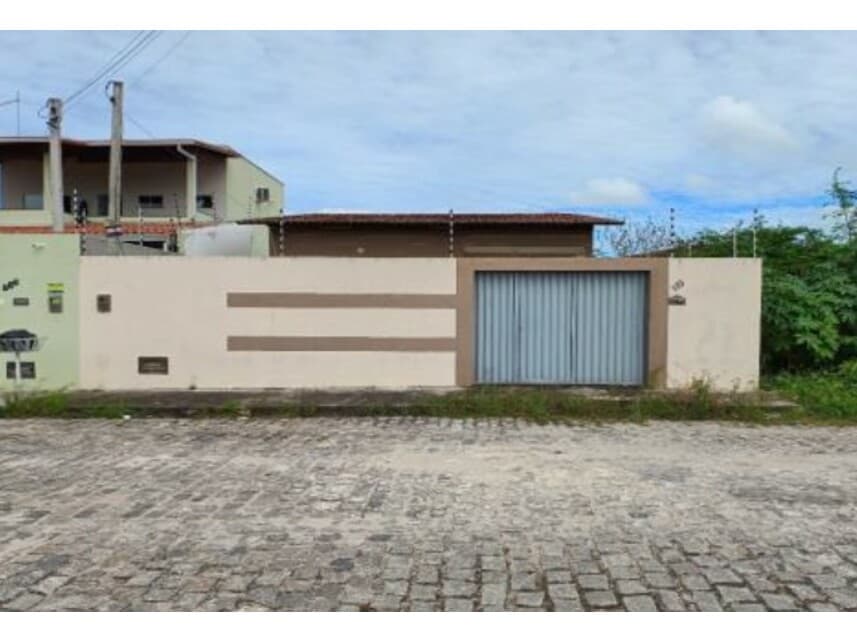 Casa em leilão em São Gonçalo Do Amarante - RN — Casa à venda em leilão