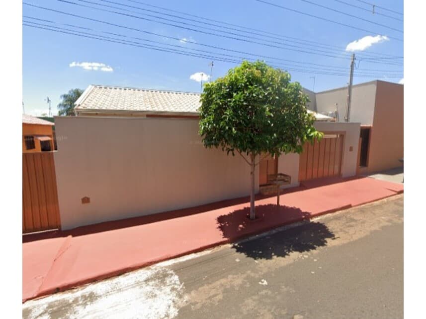 Casa em leilão em Viradouro - SP — Casa à venda em leilão