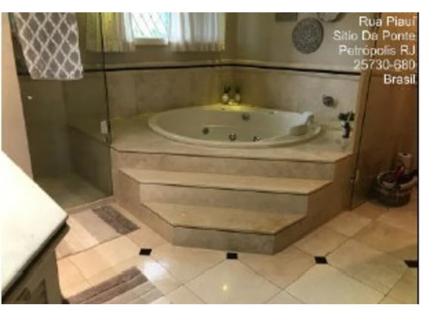 Foto 10 de 13: Casa em leilão em Petrópolis - RJ — Casas à venda em leilão