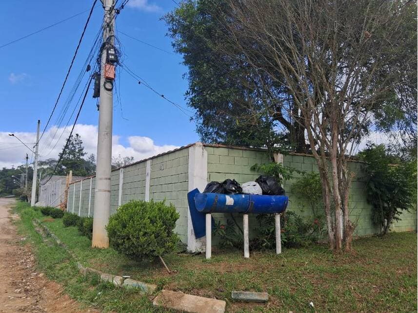 Foto 6 de 7: Casa em leilão em Embu-guaçu - SP — Casa à venda em leilão