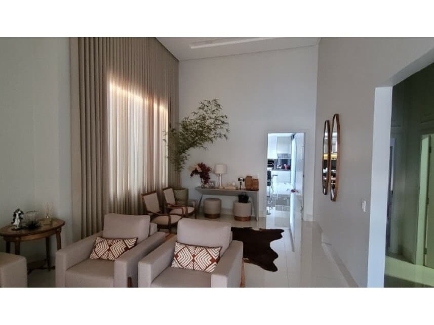 Foto 4 de 10: Casa em leilão em Catalão - GO — Casa à venda em leilão