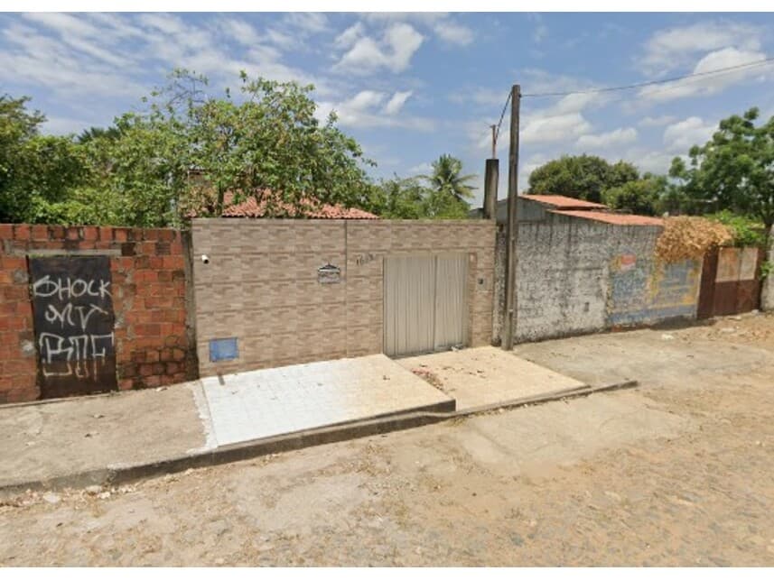 Casa em leilão em Fortaleza - CE — Casa à venda em leilão