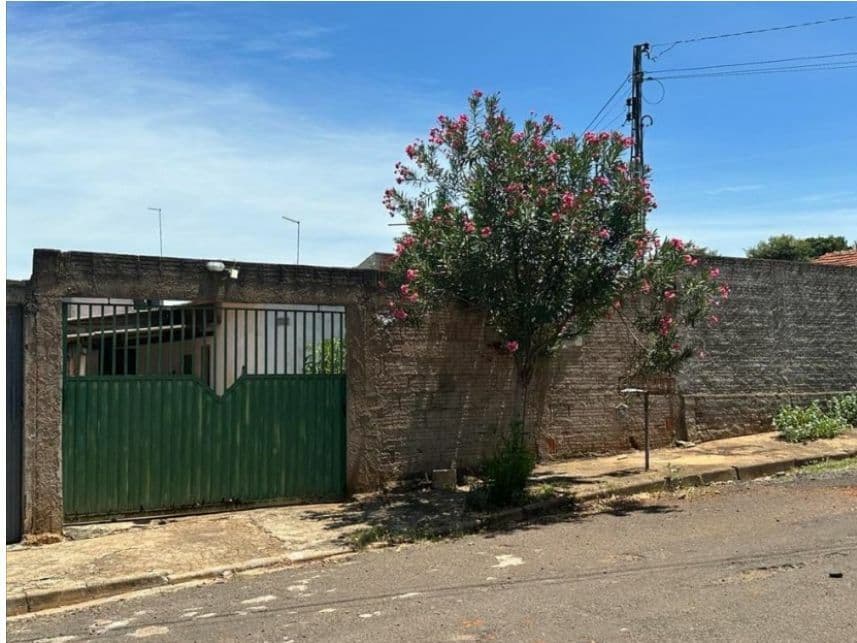Foto 1 de 2: Casa em leilão em Araçatuba - SP — Casa à venda em leilão