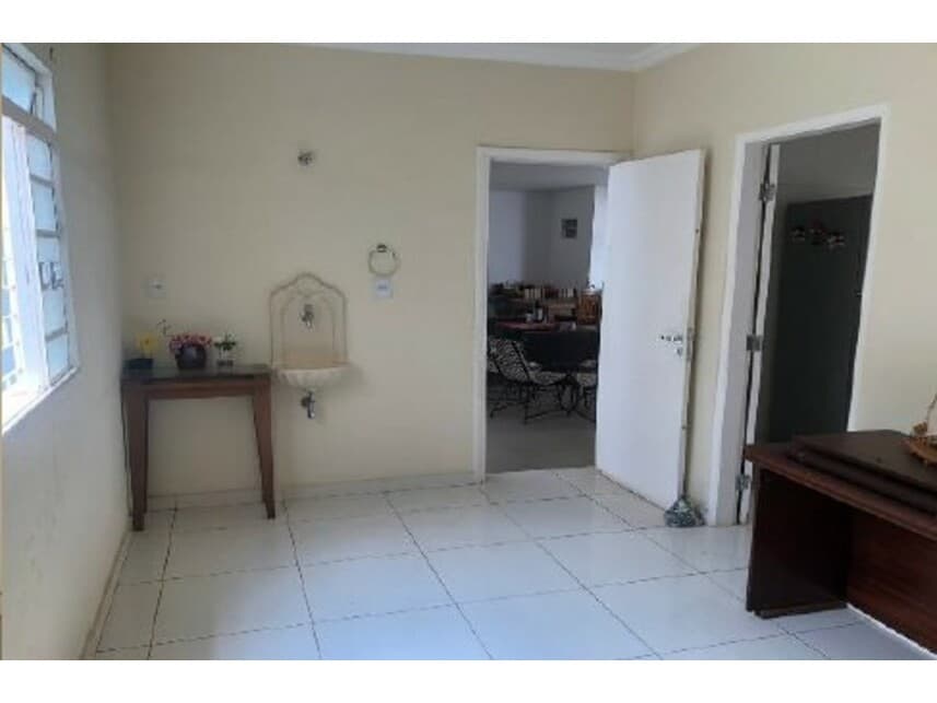 Foto 9 de 24: Casa em leilão em Campo Grande - MS — Casa à venda em leilão