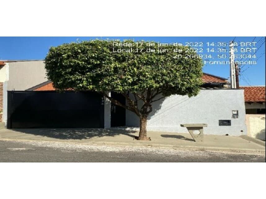 Casa em leilão em Fernandópolis - SP — Casa à venda em leilão