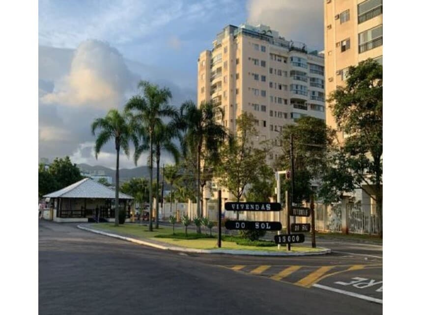 Casa em leilão em Rio De Janeiro - RJ — Casa à venda em leilão