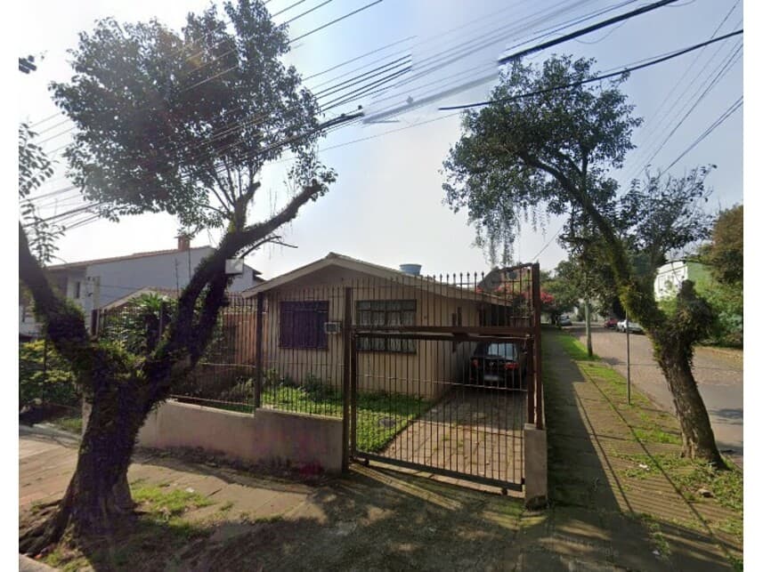 Casa em leilão em Porto Alegre - RS — Casa à venda em leilão