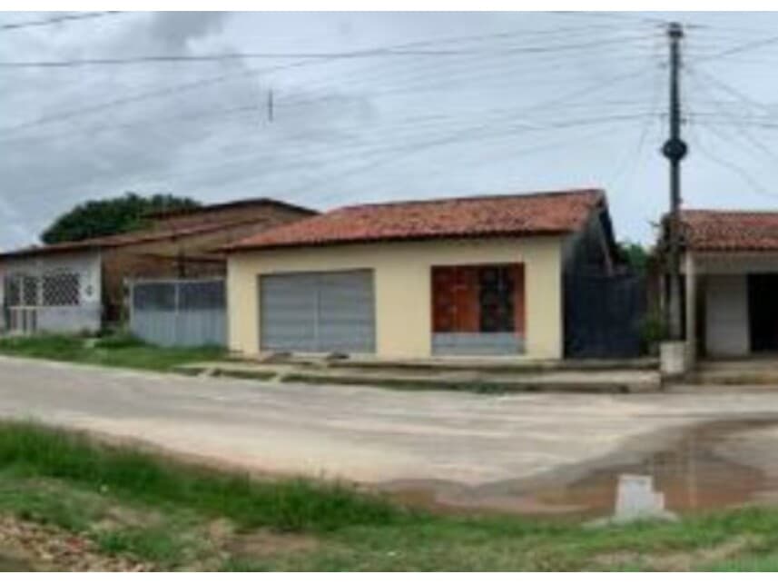 Casa em leilão em Apicum-açu - MA — Casa à venda em leilão