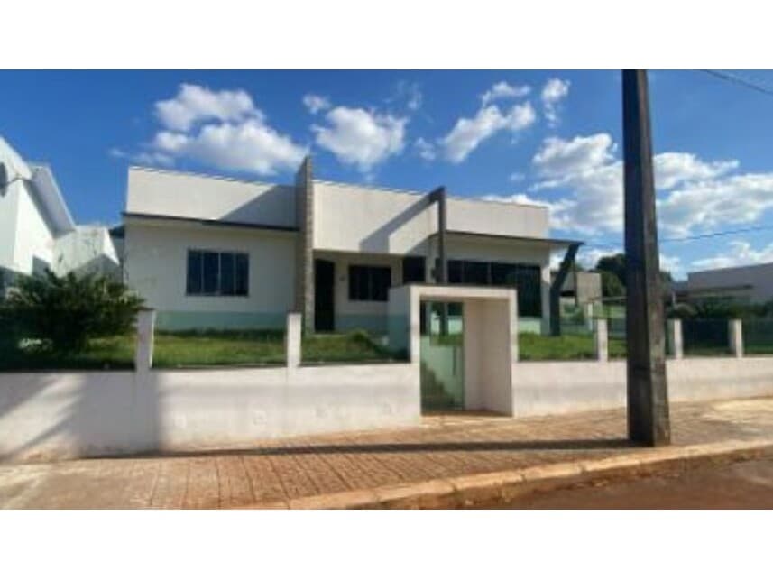 Casa em leilão em Nova Prata Do Iguaçu - PR — Casa à venda em leilão