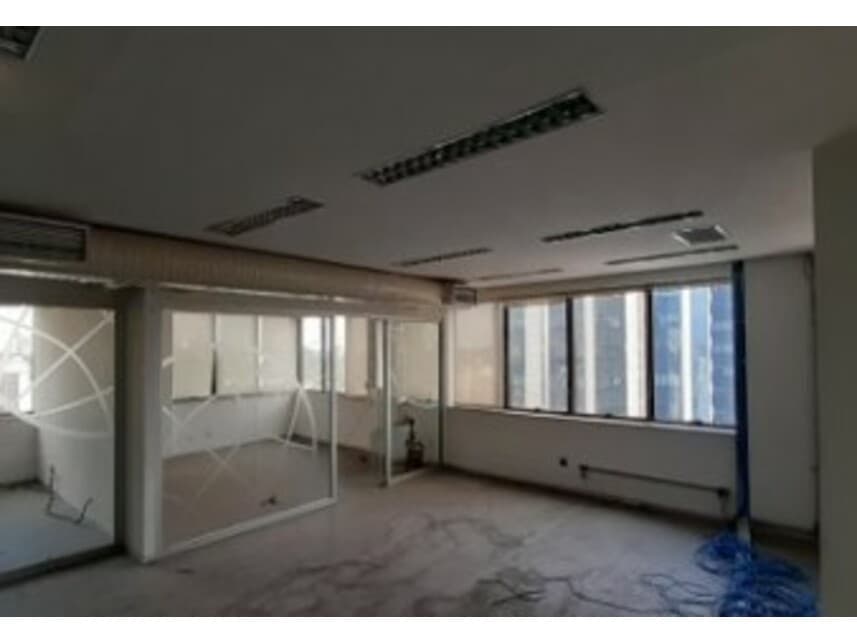 Foto 4 de 5: Imóvel em leilão em São Paulo - SP — Conj. Comerciais à venda em leilão