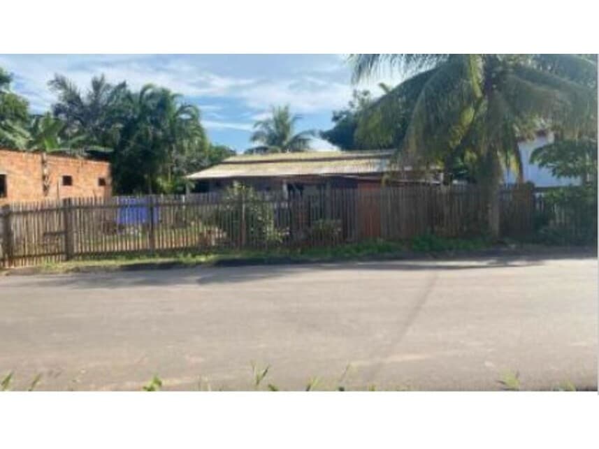 Casa em leilão em Humaitá - AM — Casa à venda em leilão