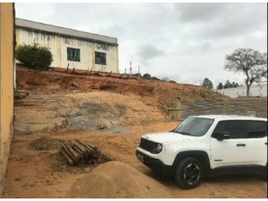 Foto 3 de 7: Terreno em leilão em Muriaé - MG — Terreno à venda em leilão