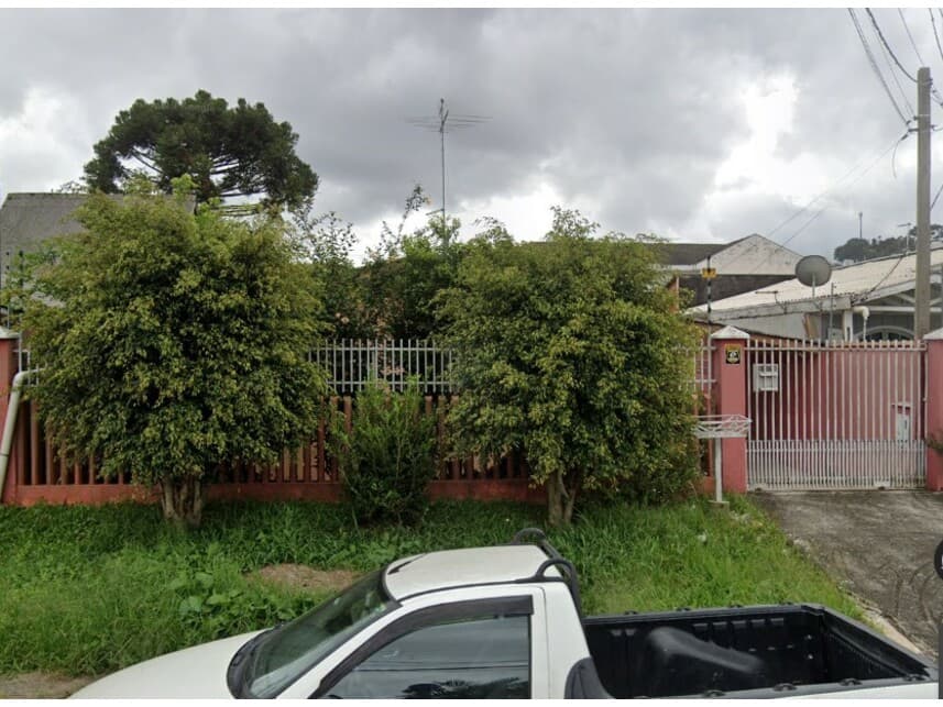Casa em leilão em Curitiba - PR — Casa à venda em leilão