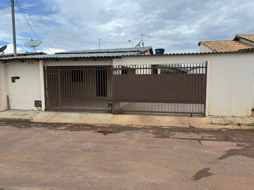 Foto 2 de 27: Casa em leilão em Formosa - GO — Casa à venda em leilão