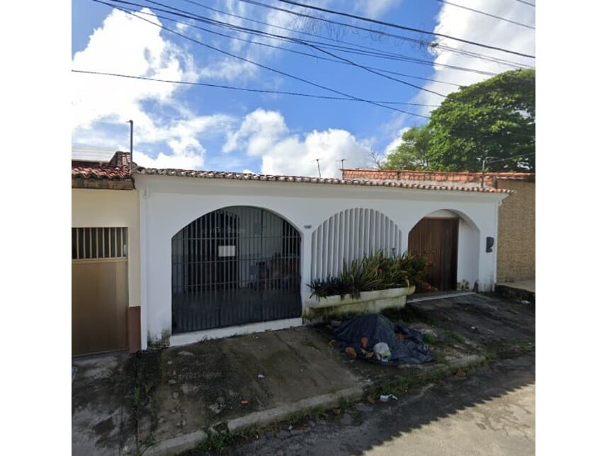 Casa em leilão em São Luís - MA — Casa à venda em leilão