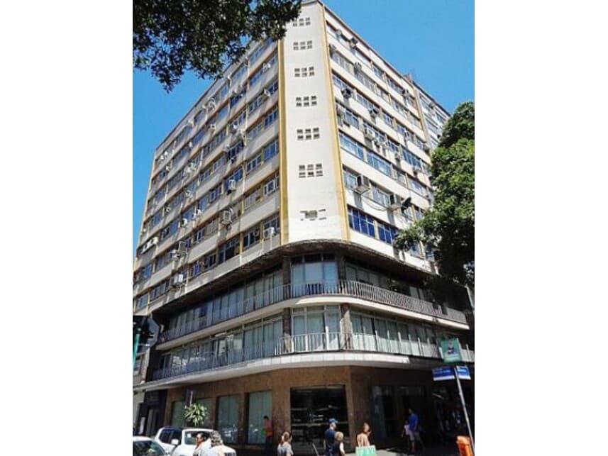 Comercial em leilão em Rio De Janeiro - RJ — Sala Comercial à venda em leilão