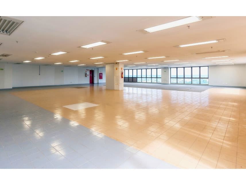 Foto 7 de 10: Comercial em leilão em Brasília - DF — Prédio Comercial à venda em leilão