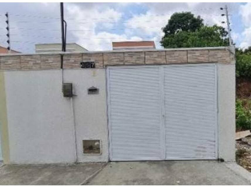 Foto 1 de 20: Casa em leilão em Maracanaú - CE — Casa à venda em leilão