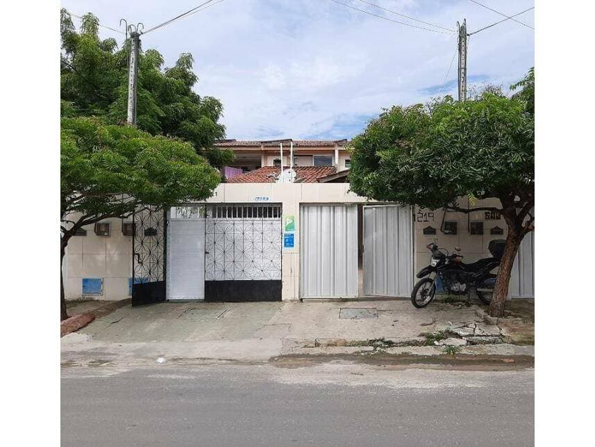 Casa em leilão em Fortaleza - CE — Casa à venda em leilão