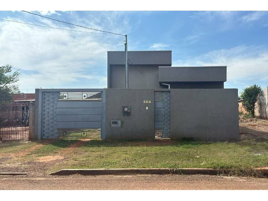 Casa em leilão em Sidrolândia - MS — Casa à venda em leilão