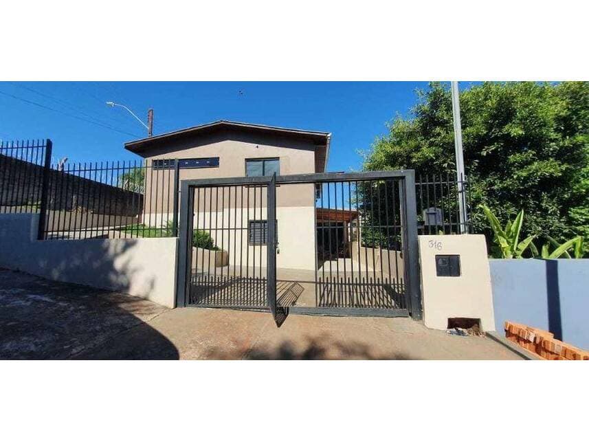 Casa em leilão em Ijuí - RS — Casa à venda em leilão