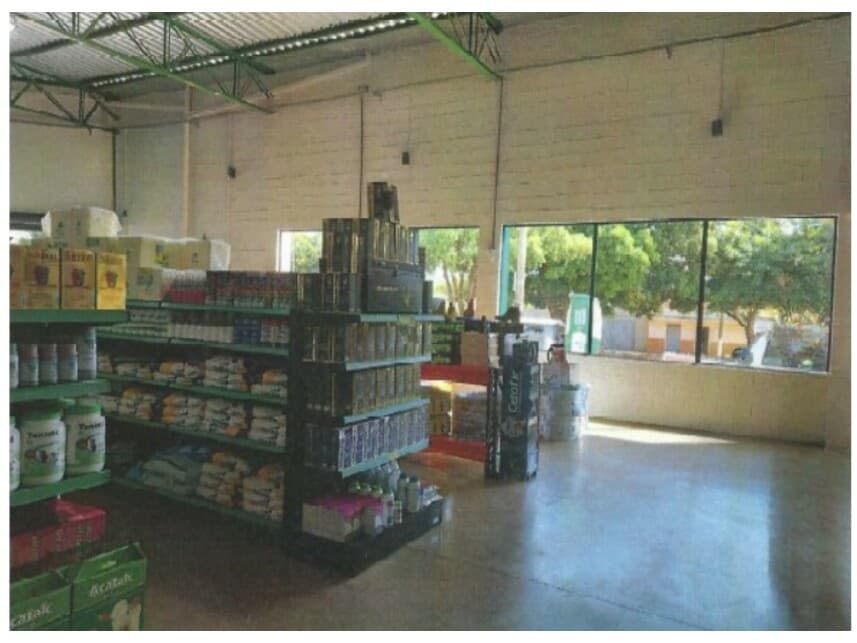 Foto 3 de 6: Comercial em leilão em Santa Vitória - MG — Prédio Comercial à venda em leilão