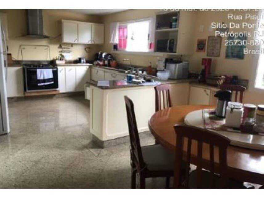 Foto 11 de 13: Casa em leilão em Petrópolis - RJ — Casas à venda em leilão