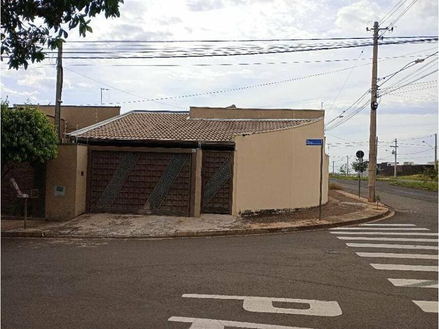 Casa em leilão em Votuporanga - SP — Casa à venda em leilão