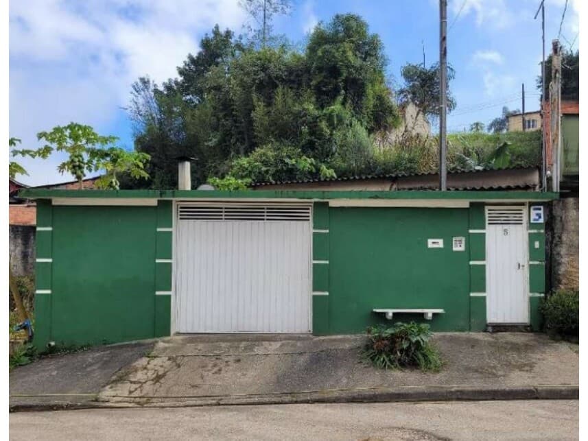 Casa em leilão em Ribeirão Pires - SP — Casa à venda em leilão