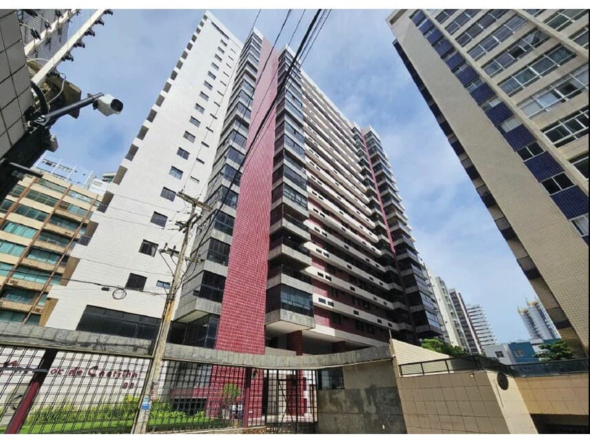 Apartamento em leilão em Recife - PE — Apartamento à venda em leilão