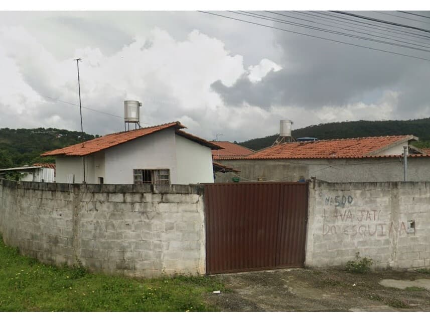 Casa em leilão em Betim - MG — Casa à venda em leilão