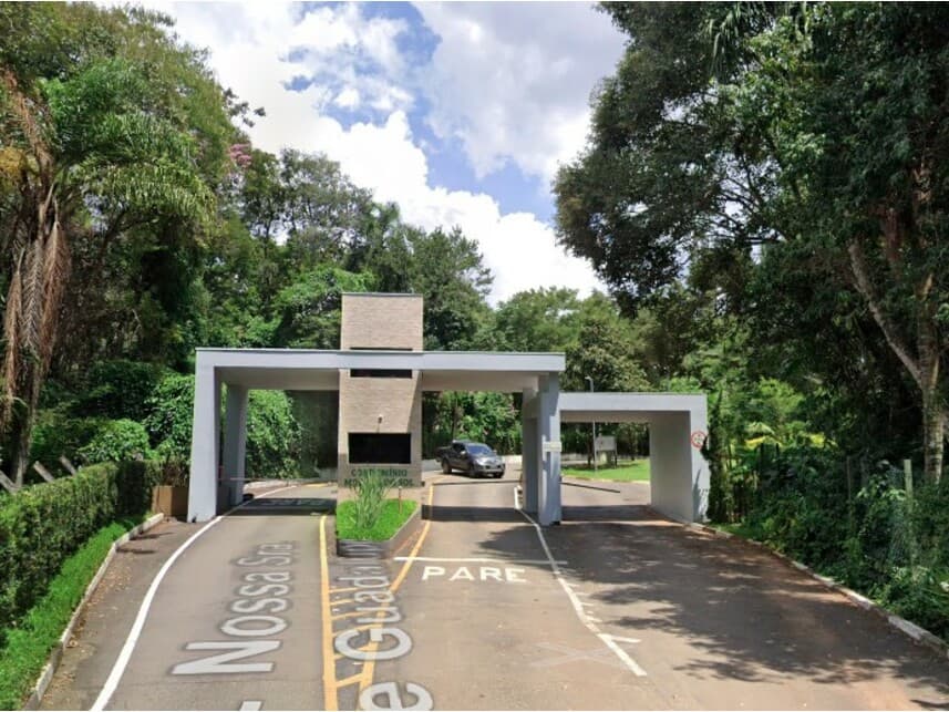 Casa em leilão em Santana De Parnaíba - SP — Casa à venda em leilão