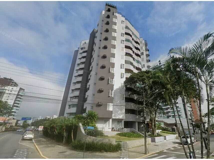 Apartamento em leilão em Joinville - SC — Apartamento à venda em leilão