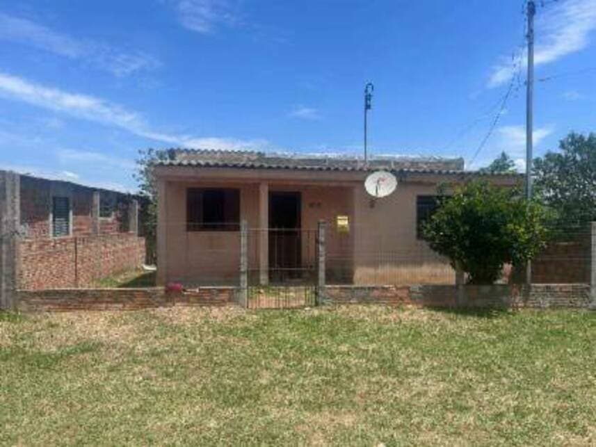 Casa em leilão em Sant'ana Do Livramento - RS — Casa à venda em leilão