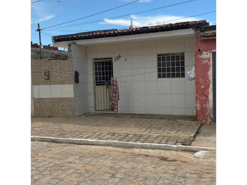 Foto 1 de 6: Casa em leilão em Serra Talhada - PE — Casa à venda em leilão