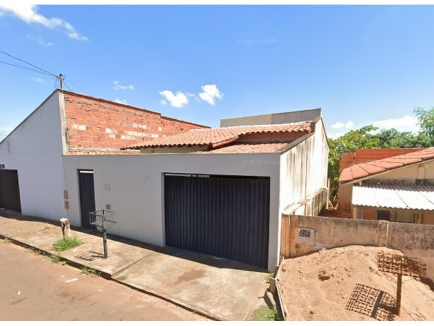 Casa em leilão em Ituiutaba - MG — Casa à venda em leilão