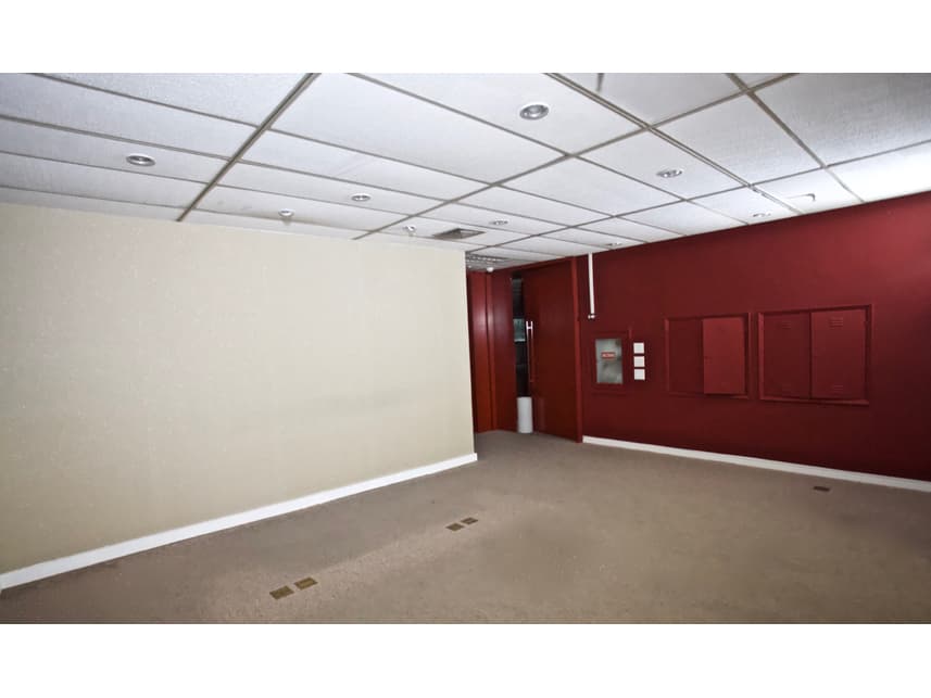 Foto 8 de 14: Comercial em leilão em Rio De Janeiro - RJ — Sala Comercial à venda em leilão