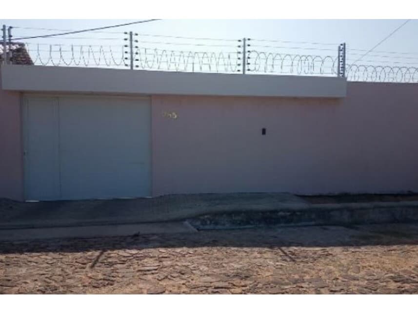 Casa em leilão em Parnaíba - PI — Casa à venda em leilão
