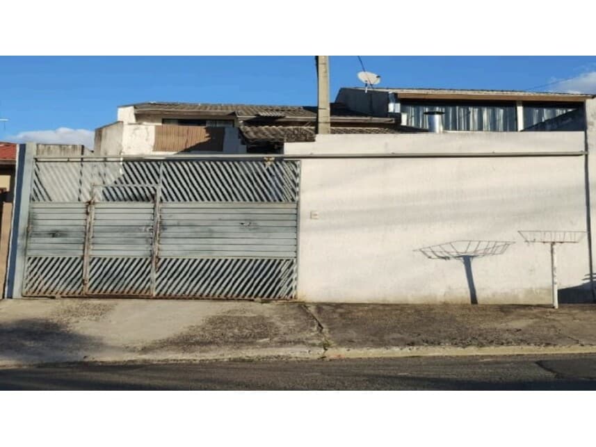 Casa em leilão em Taubaté - SP — Casa à venda em leilão