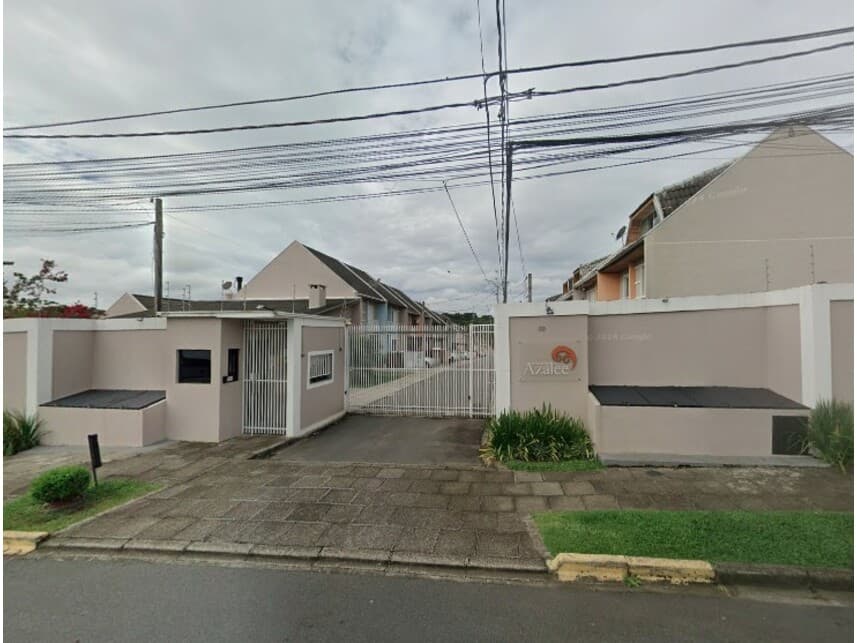 Casa em leilão em Curitiba - PR — Casa à venda em leilão