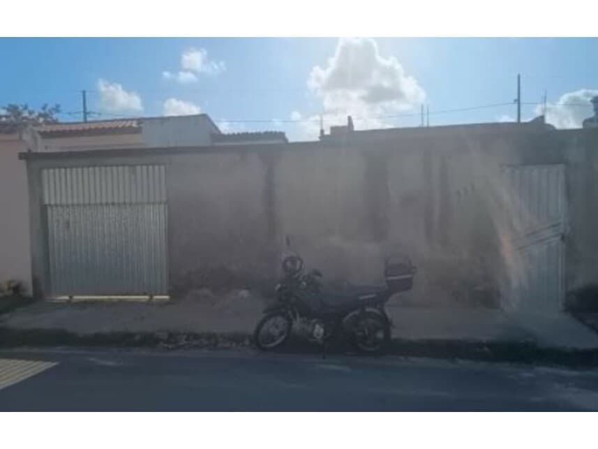 Casa em leilão em São Cristóvão - SE — Casa à venda em leilão