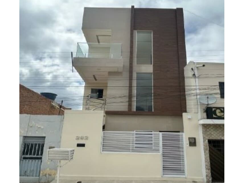 Casa em leilão em Sertânia - PE — Casa à venda em leilão