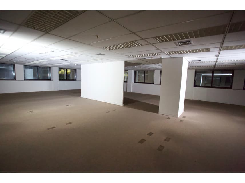 Foto 12 de 14: Comercial em leilão em Rio De Janeiro - RJ — Sala Comercial à venda em leilão