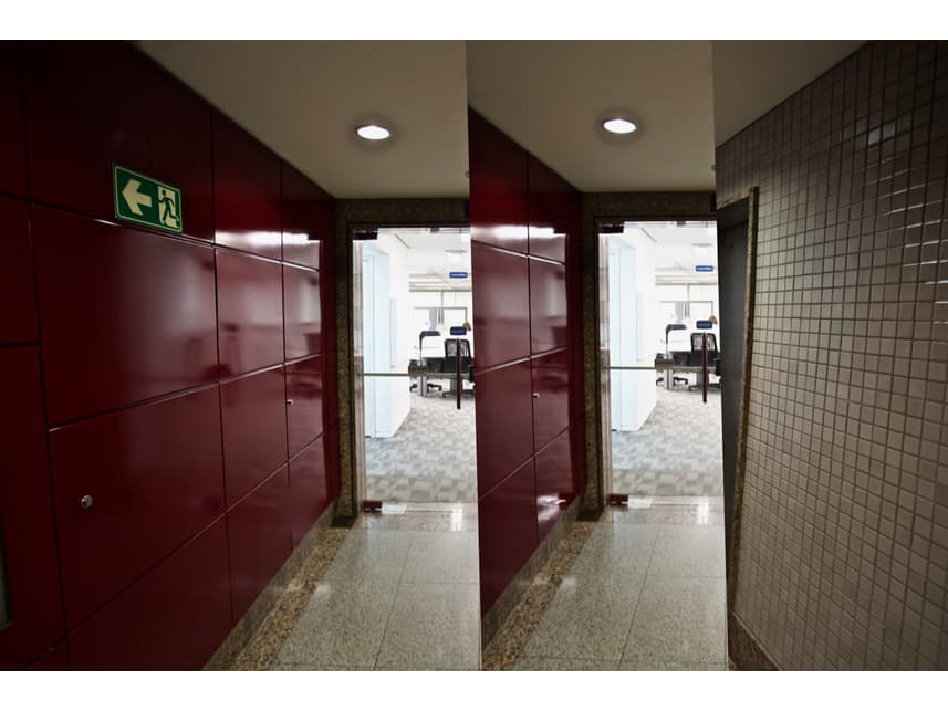 Foto 11 de 15: Comercial em leilão em Rio De Janeiro - RJ — Sala Comercial à venda em leilão