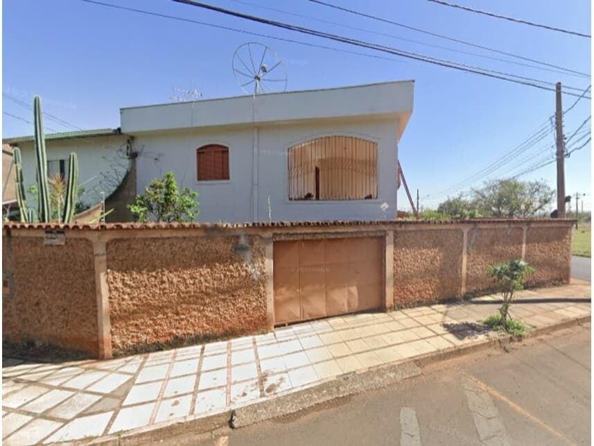 Casa em leilão em Uberaba - MG — Casa à venda em leilão