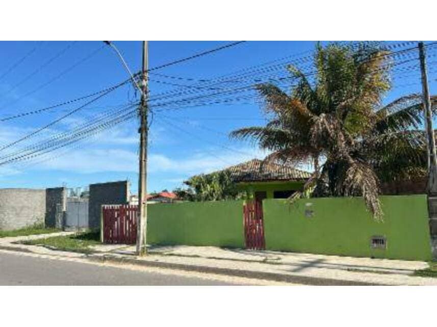 Foto 1 de 23: Casa em leilão em Araruama - RJ — Casa à venda em leilão