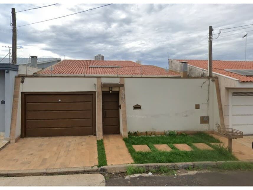 Casa em leilão em Franca - SP — Casa à venda em leilão
