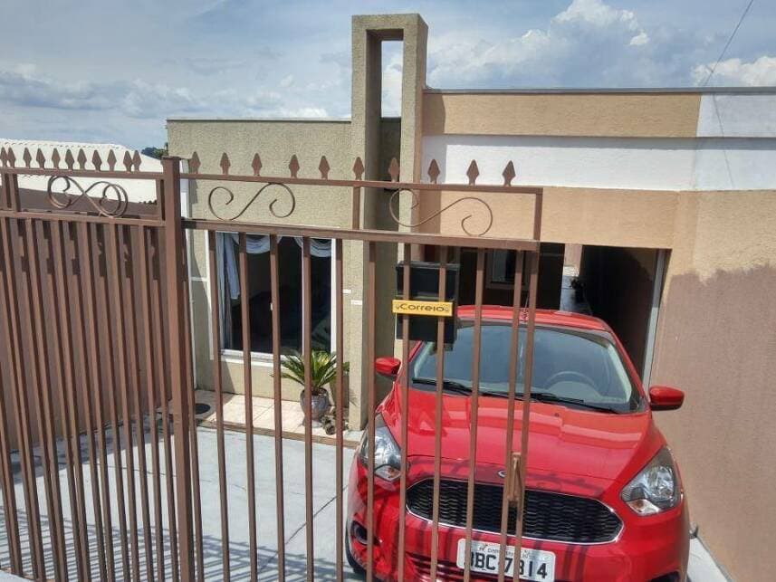 Casa em leilão em Ponta Grossa - PR — Casa à venda em leilão