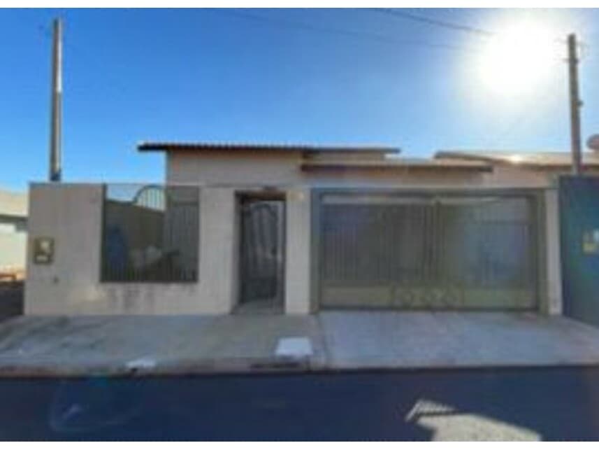 Casa em leilão em Mendonça - SP — Casa à venda em leilão